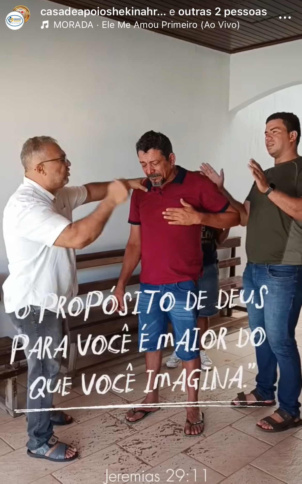 Momento de oração na Casa de Apoio